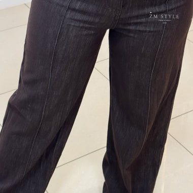 Jeans brown