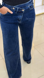 Jean à fermeture asymétrique