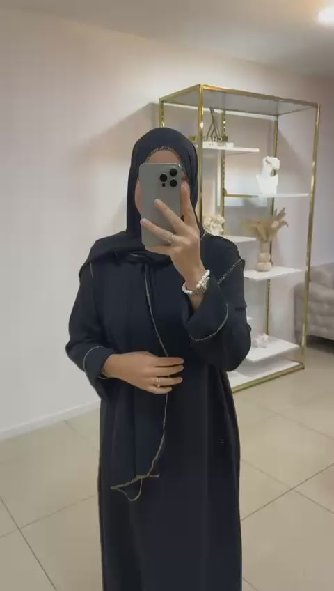 Abaya voile intégré avec détails dorés